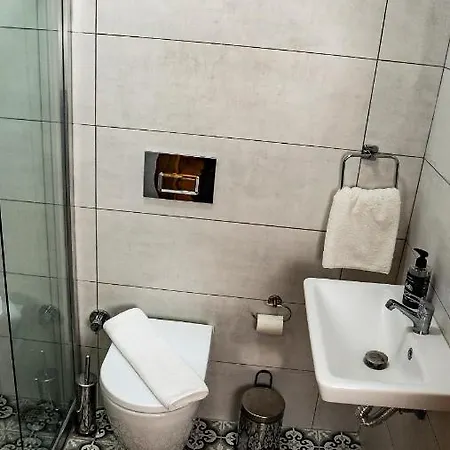 Ξενοδοχείο με διαμερίσματα Kaju *